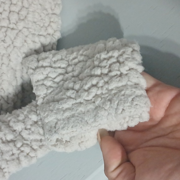 Cozy Sherpa Fleece Pullover, Southern Marsh, Size XS, pre-loved - Picture 3 of 5